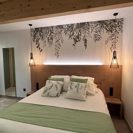 Les Orchidees , Hotel & Restaurant فردان سور ميوز المظهر الخارجي الصورة